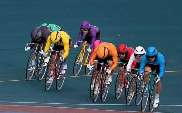 【動画】どスケベJKさん、母親のダンス衣装を来てお●ぱいをブルンブルンさせてしまうｗｗｗｗ
 | やっちまった速報(最新記事4)