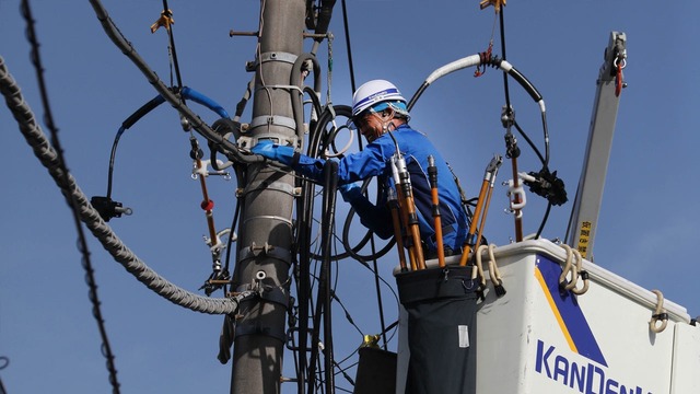 【朗報】「電線工事バブル」、ついに始まるｗｗｗｗｗｗｗｗ | 【朗報】「電線工事バブル」、ついに始まるｗｗｗｗｗｗｗｗ | 【朗報】「電線工事バブル」、ついに始まるｗｗｗｗｗｗｗｗ | 【朗報】「電線工事バブル」、ついに始まるｗｗｗｗｗｗｗｗ | やっちまった速報(画像12094827340990_4)