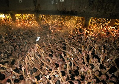 【画像】大阪マラソン、トップを走る選手の様子がヤバすぎて茶の間が凍りつく・・・・・
 | やっちまった速報(最新記事1)