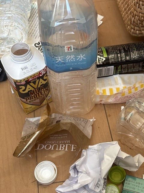 【閲覧注意】ワイの一年分の精子を込めた服がこちらｗｗｗｗｗ | 【閲覧注意】ワイの一年分の精子を込めた服がこちらｗｗｗｗｗ | やっちまった速報(画像02015254930567_2)