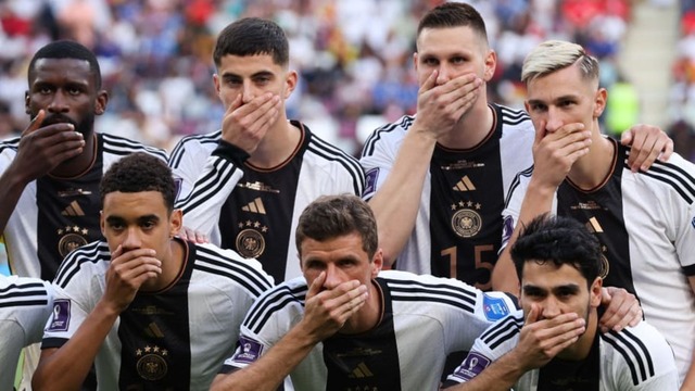 【悲報】サッカーのイタリア代表、ガットゥーゾ監督との契約解除を発表「深く悔やんでいる」3大会連続でW杯予選敗退してしまう・・・・ | 【悲報】サッカーのイタリア代表、ガットゥーゾ監督との契約解除を発表「深く悔やんでいる」3大会連続でW杯予選敗退してしまう・・・・ | やっちまった速報(画像04223430353966_2)