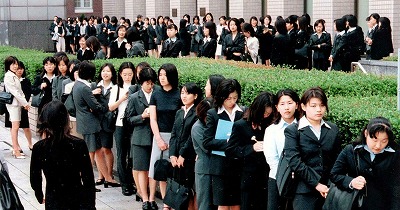 【疑問】氷河期世代って支援する必要あるか？ | やっちまった速報(画像12055143971404_1)