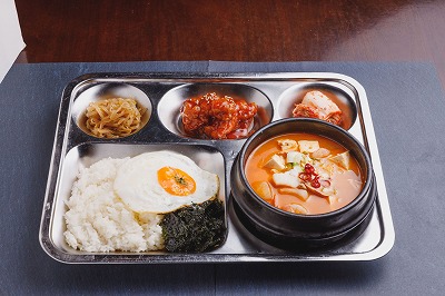 トランプ大統領「イランの次期最高指導者選出をアメリカにやらせろ。それが停戦条件だ」
 | やっちまった速報(ピックアップ2)