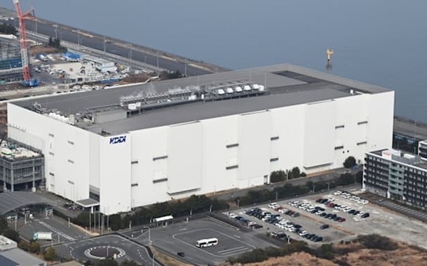 【動画】電車内でチ●ポを出した男、フルボッコにされてしまうｗｗｗｗｗｗ
 | やっちまった速報(最新記事17)