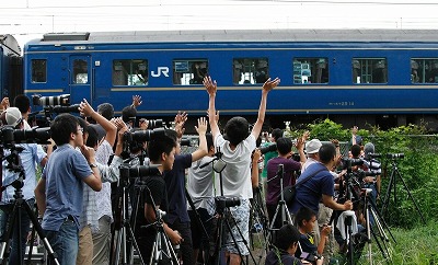 【悲惨】撮り鉄の1割「人に迷惑かけません…」 日本人「撮り鉄キモいんだよ！！！！」 | やっちまった速報(画像08080834134574_1)