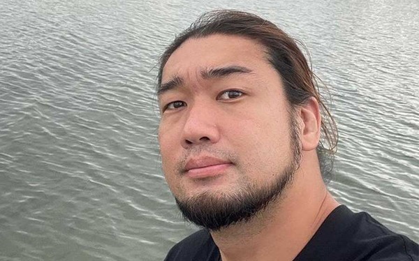 【画像】人妻さん、プールでうっかりド派手な水着を着てしまうｗｗｗｗｗ
 | やっちまった速報(ピックアップ3)