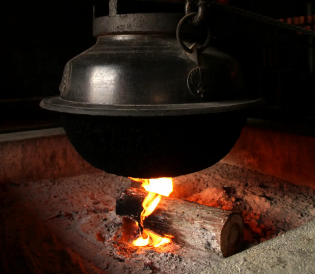 1200年消さずに継いできた「消えずの火」霊火堂が火事で全焼し消えてしまう... | やっちまった速報(画像28081241237911_1)