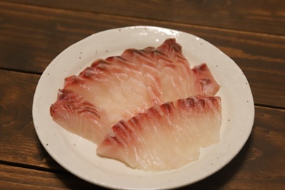 【悲報】「イズミダイ」とかいう謎の寿司ネタを食べたワイ、真実を知り吐く🤮 | やっちまった速報(画像02075825071937_1)