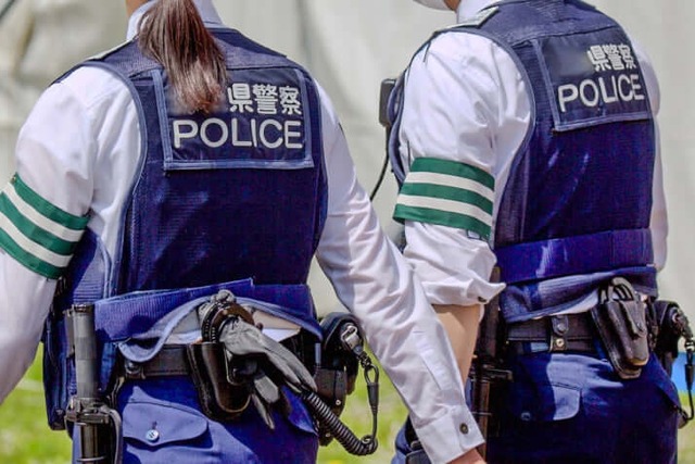 山口県警さん、コンビニトイレに実弾入り拳銃を忘れものしてしまうｗｗｗｗ | 山口県警さん、コンビニトイレに実弾入り拳銃を忘れものしてしまうｗｗｗｗ | やっちまった速報(画像05045855907401_2)