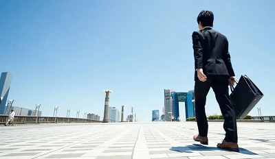 バステール川田の日本ダービー大斜行被害者会場
 | やっちまった速報(最新記事2)