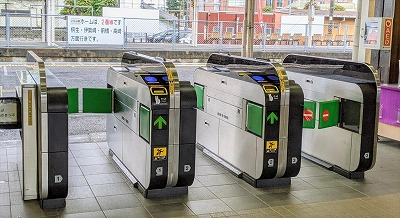 肘打ちに左トモ外傷のディープモンスター池江師がマクドナルド騎手に激怒
 | やっちまった速報(ピックアップ1)