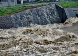 【悲報】東京、大豪雨 | やっちまった速報(画像12154835939277_1)