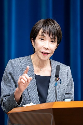 女さん「ねえマジで何で日本映画とネトフリって『若い女とおっさんのセ●クスシーン』入れるの？　キモいからオスどもマジで死ね」
 | やっちまった速報(最新記事1)