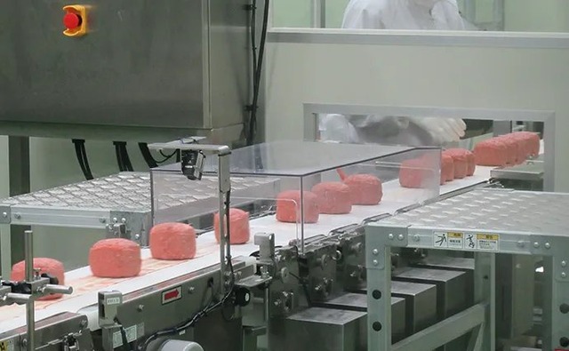 【動画】生の丸鶏を捌いて、たたきで提供する店爆誕ｗｗｗｗ | 【動画】生の丸鶏を捌いて、たたきで提供する店爆誕ｗｗｗｗ | 【動画】生の丸鶏を捌いて、たたきで提供する店爆誕ｗｗｗｗ | 【動画】生の丸鶏を捌いて、たたきで提供する店爆誕ｗｗｗｗ | やっちまった速報(画像29101434683417_4)