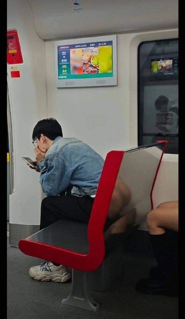 【画像】ディズニーシーを満喫していた女さん、両腕が消失してしまうｗｗ | 【画像】ディズニーシーを満喫していた女さん、両腕が消失してしまうｗｗ | 【画像】ディズニーシーを満喫していた女さん、両腕が消失してしまうｗｗ | 【画像】ディズニーシーを満喫していた女さん、両腕が消失してしまうｗｗ | 【画像】ディズニーシーを満喫していた女さん、両腕が消失してしまうｗｗ | 【画像】ディズニーシーを満喫していた女さん、両腕が消失してしまうｗｗ | 【画像】ディズニーシーを満喫していた女さん、両腕が消失してしまうｗｗ | 【画像】ディズニーシーを満喫していた女さん、両腕が消失してしまうｗｗ | 【画像】ディズニーシーを満喫していた女さん、両腕が消失してしまうｗｗ | 【画像】ディズニーシーを満喫していた女さん、両腕が消失してしまうｗｗ | 【画像】ディズニーシーを満喫していた女さん、両腕が消失してしまうｗｗ | 【画像】ディズニーシーを満喫していた女さん、両腕が消失してしまうｗｗ | やっちまった速報(画像02230440789486_12)