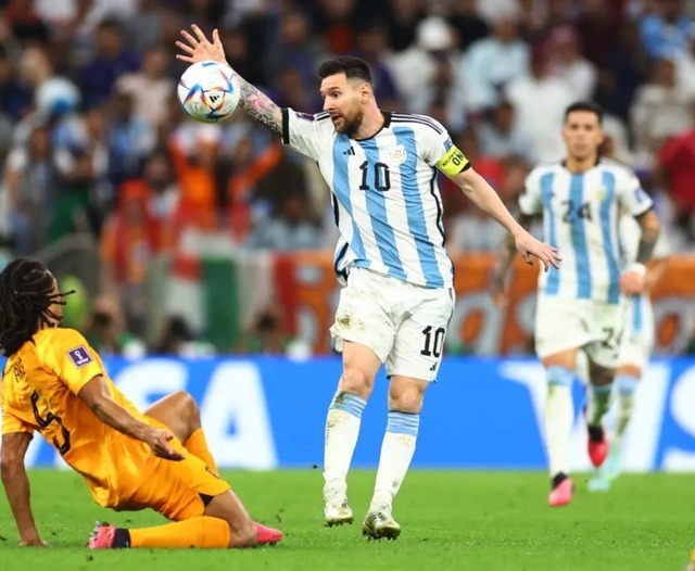 FIFA『アルゼンチンに有利な判定しかしません。アルゼンチンが勝った瞬間審判が大喜びします。』←なにこれ？ | FIFA『アルゼンチンに有利な判定しかしません。アルゼンチンが勝った瞬間審判が大喜びします。』←なにこれ？ | やっちまった速報(19005452105781_2)
