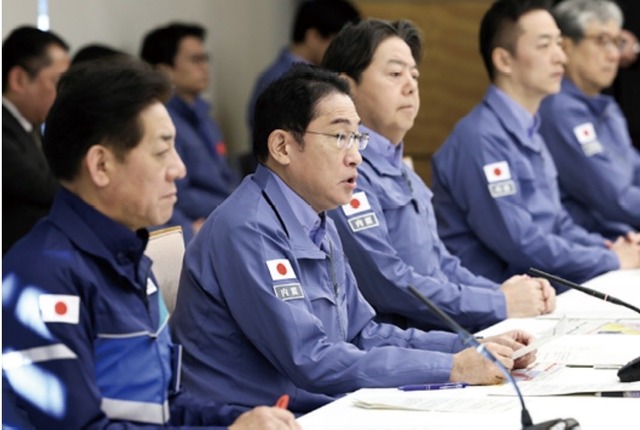 【悲報】高市早苗さん、災害対応会見で舐めた格好で出てきて炎上 | 【悲報】高市早苗さん、災害対応会見で舐めた格好で出てきて炎上 | 【悲報】高市早苗さん、災害対応会見で舐めた格好で出てきて炎上 | 【悲報】高市早苗さん、災害対応会見で舐めた格好で出てきて炎上 | やっちまった速報(30105536138418_4)
