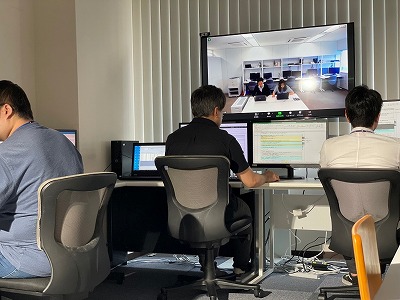 【絶望】25歳・運用監視オペレータのワイ、毎日ボタンを押すだけの仕事で精神崩壊してしまう・・・・ | やっちまった速報(画像25020520074576_1) 【絶望】25歳・運用監視オペレータのワイ、毎日ボタンを押すだけの仕事で精神崩壊してしまう・・・・ | やっちまった速報(画像25020520074576_1)