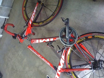 【動画】ロードバイク、とんでもない勢いで車に突っ込んでしまうwww | やっちまった速報(画像20003508358291_1) 【動画】ロードバイク、とんでもない勢いで車に突っ込んでしまうwww | やっちまった速報(画像20003508358291_1)